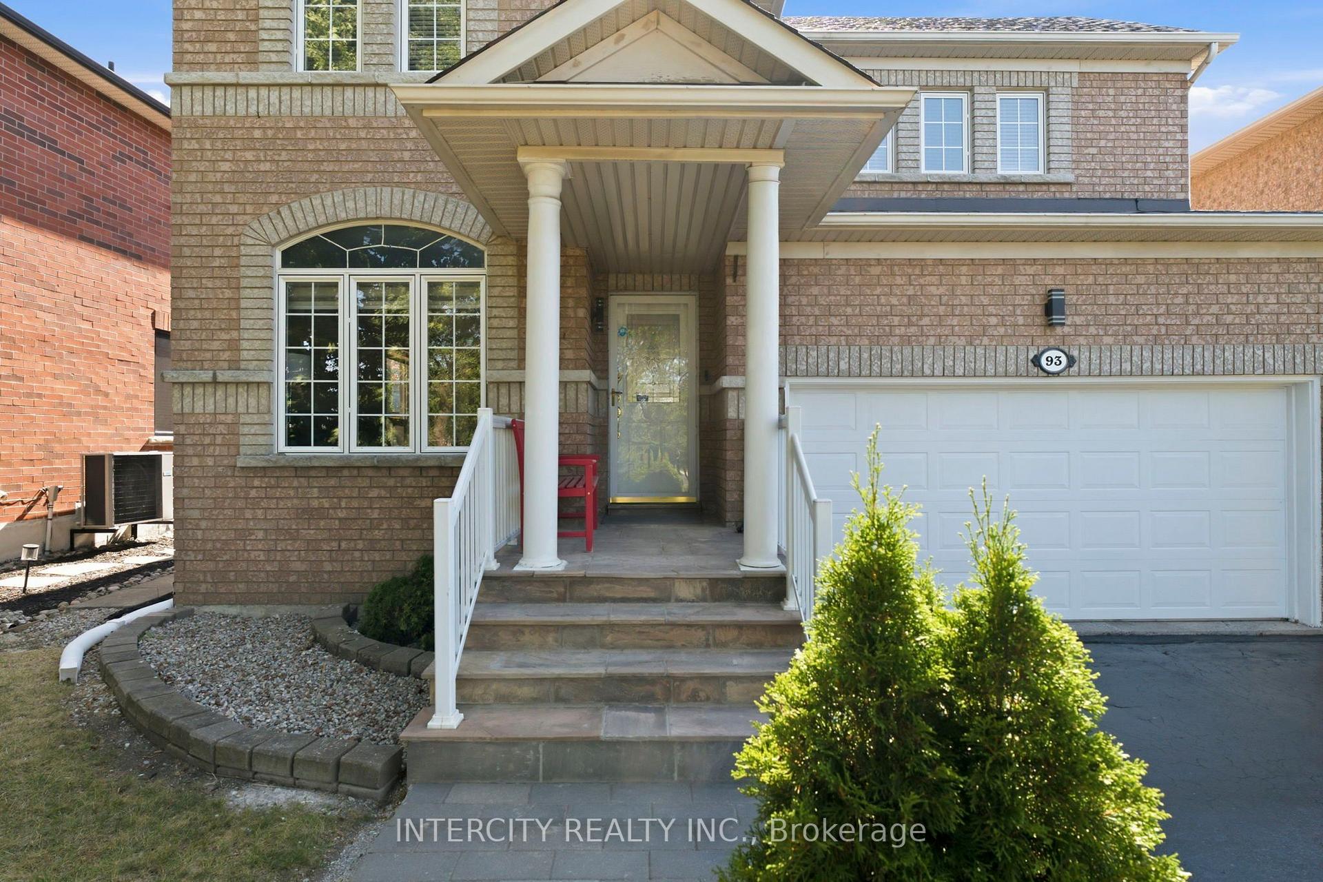 Photo 3 of 93 Chalone Crescent, Vaughan, Sonoma Heights — HOMEH