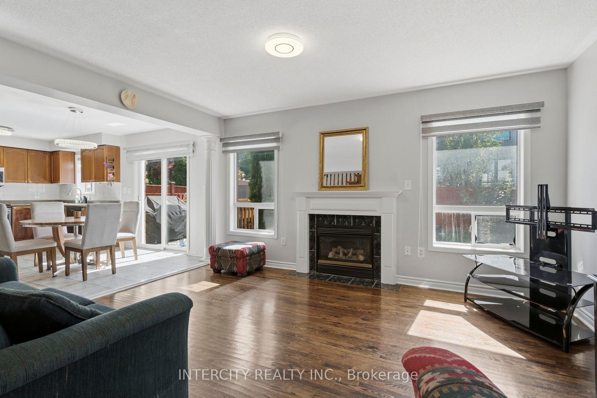 Photo 13 of 93 Chalone Crescent, Vaughan, Sonoma Heights — HOMEH
