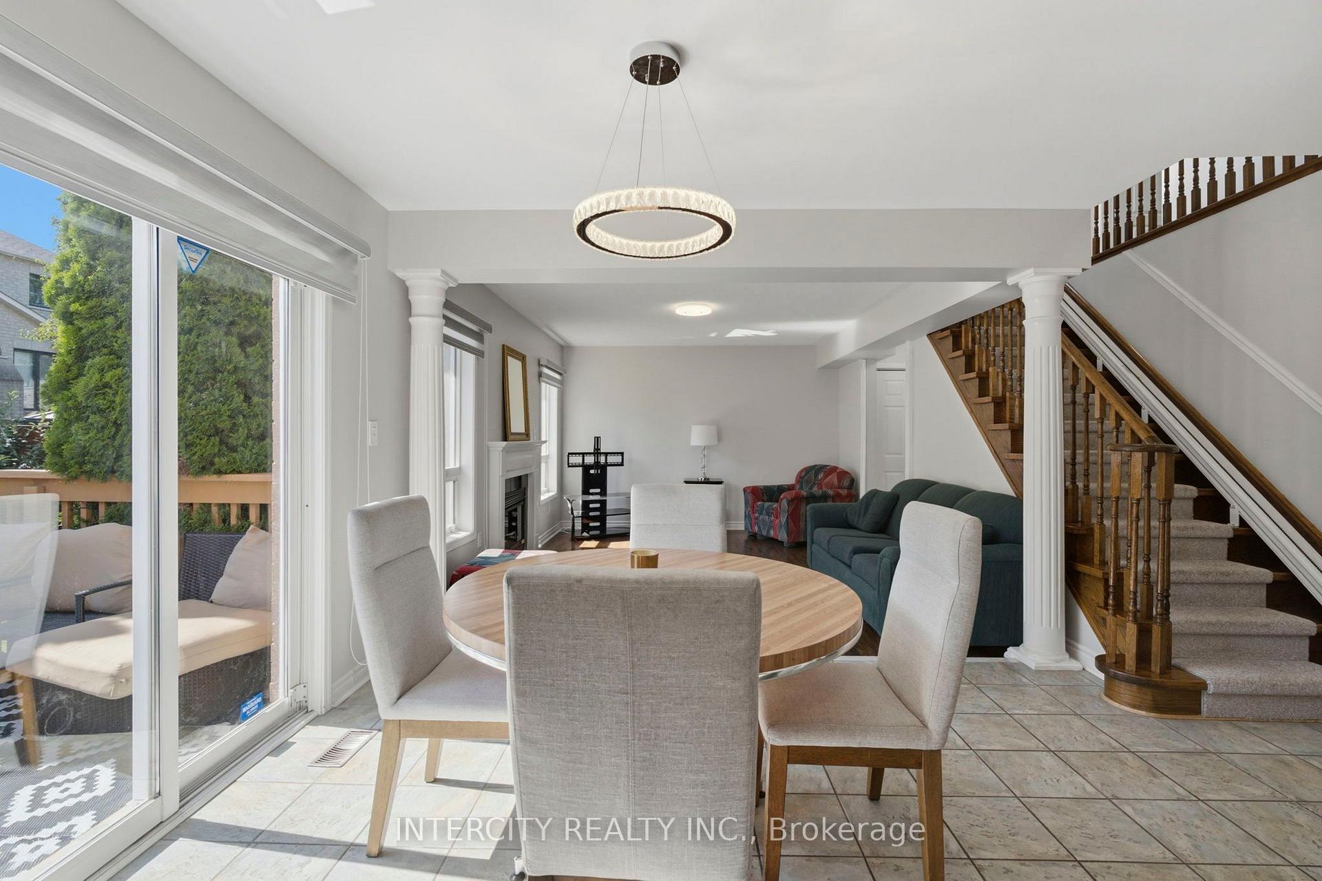Photo 16 of 93 Chalone Crescent, Vaughan, Sonoma Heights — HOMEH