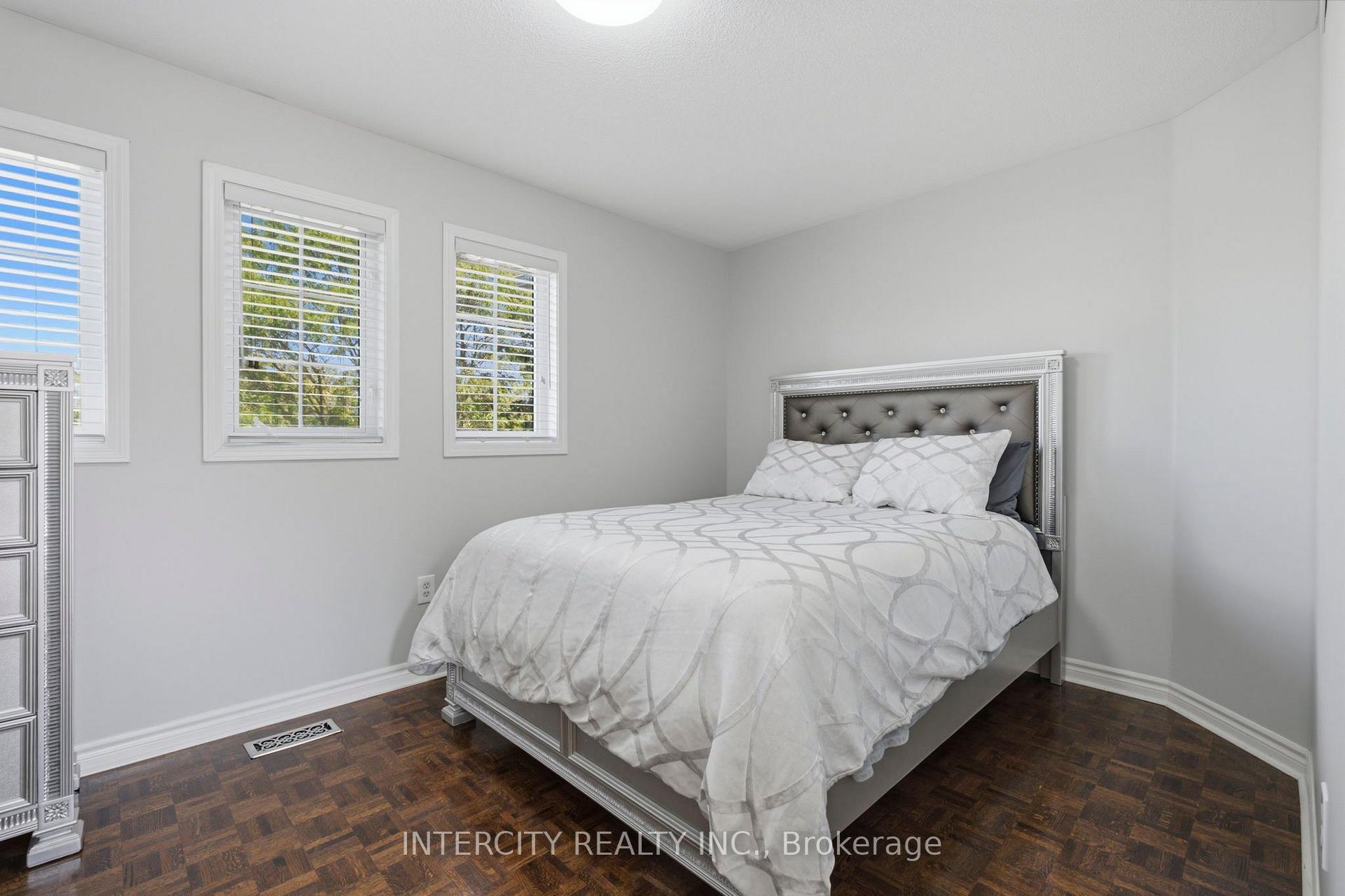 Photo 18 of 93 Chalone Crescent, Vaughan, Sonoma Heights — HOMEH