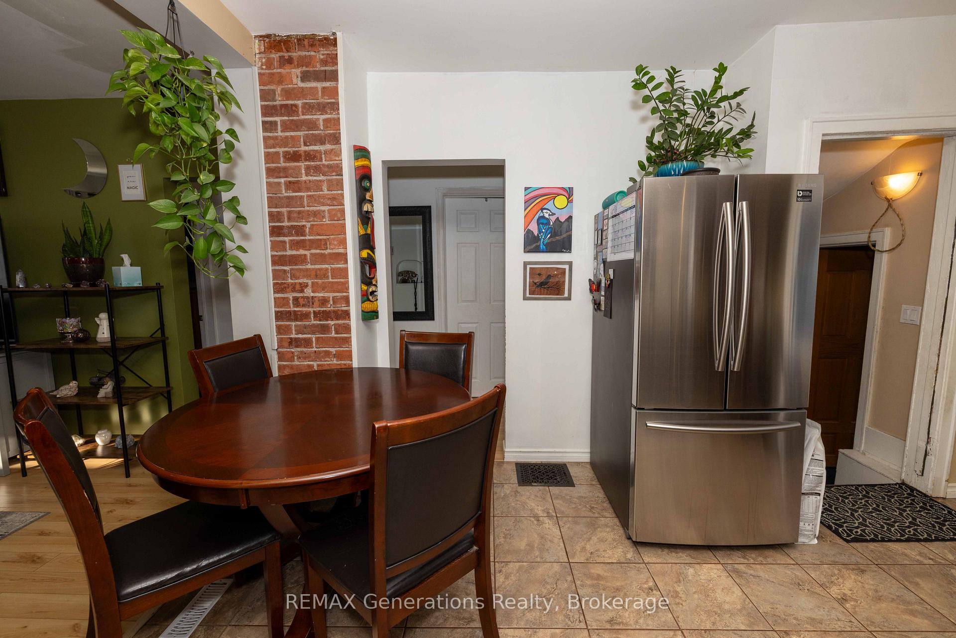 Photo 7 of 45 High Street N, Thunder Bay, College Heights — HOMEH