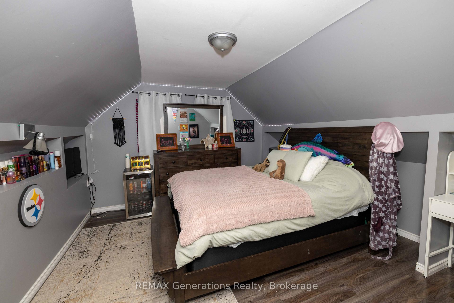 Photo 12 of 45 High Street N, Thunder Bay, College Heights — HOMEH
