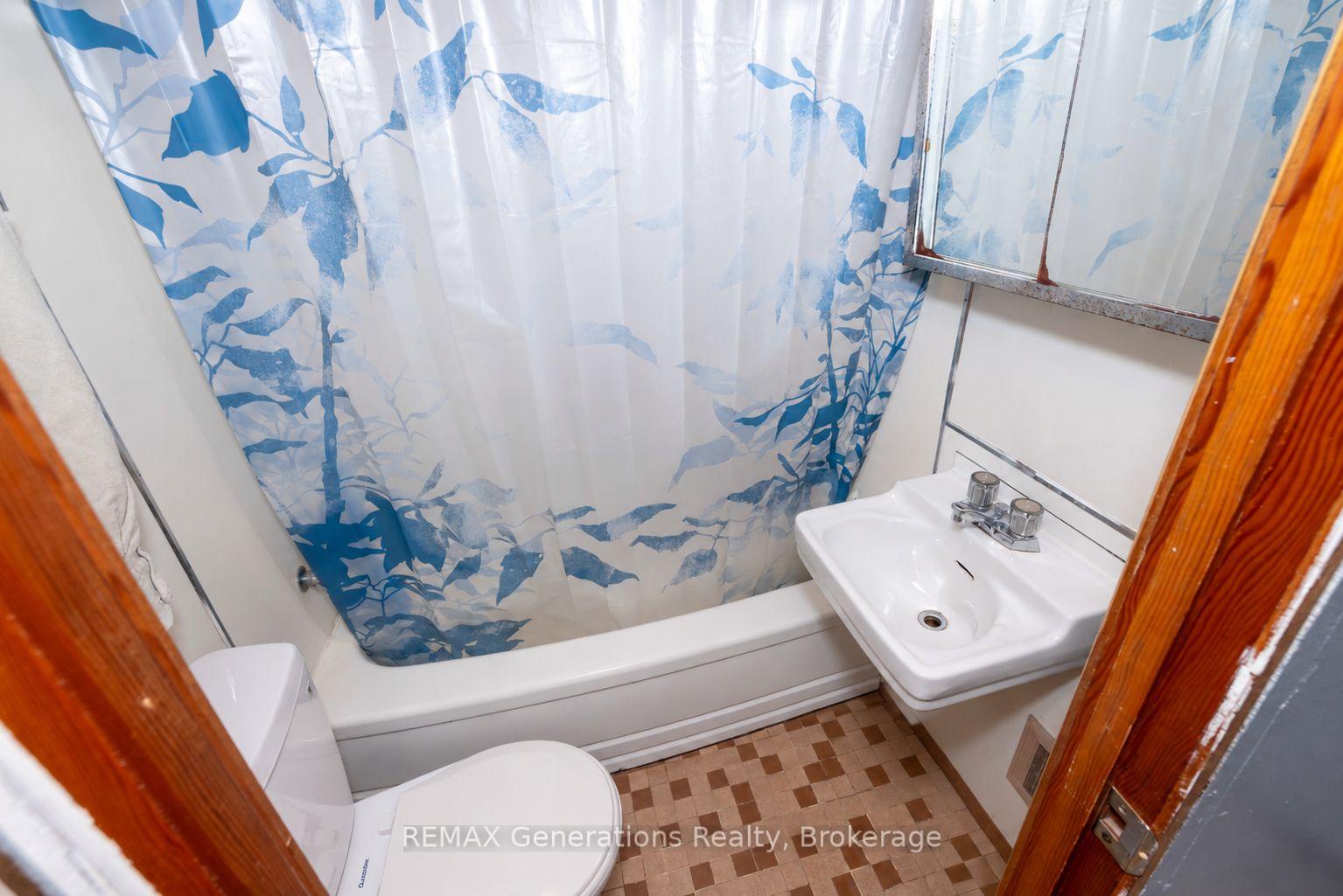 Photo 20 of 45 High Street N, Thunder Bay, College Heights — HOMEH