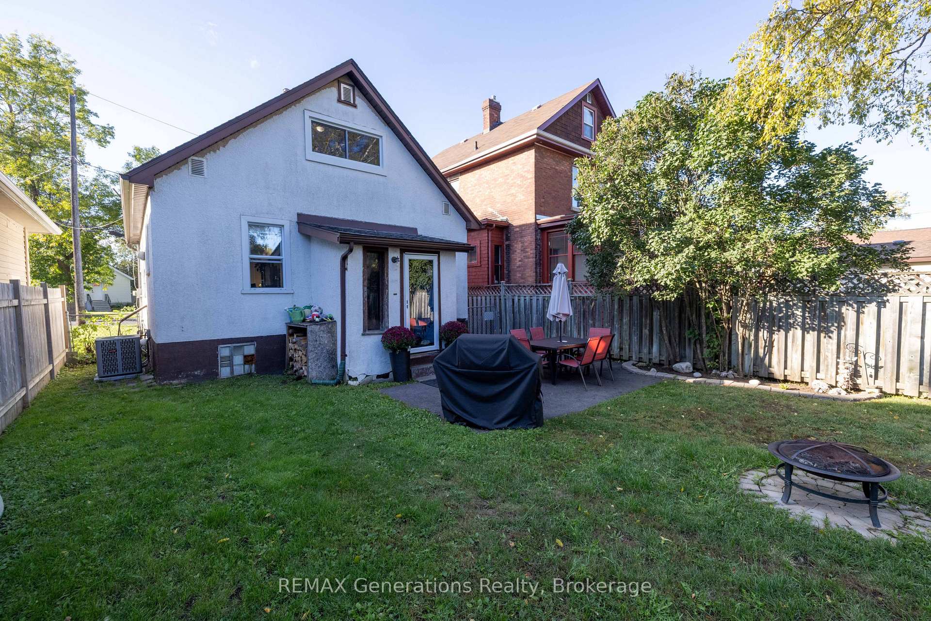 Photo 24 of 45 High Street N, Thunder Bay, College Heights — HOMEH