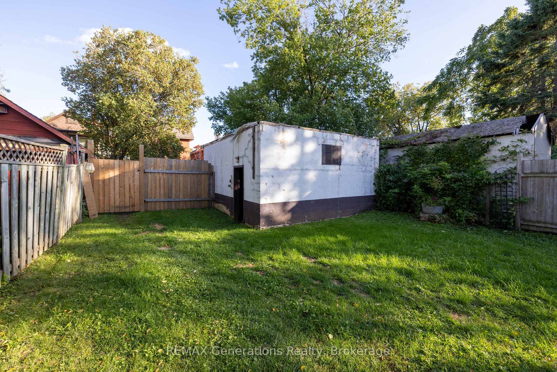 Photo 25 of 45 High Street N, Thunder Bay, College Heights — HOMEH