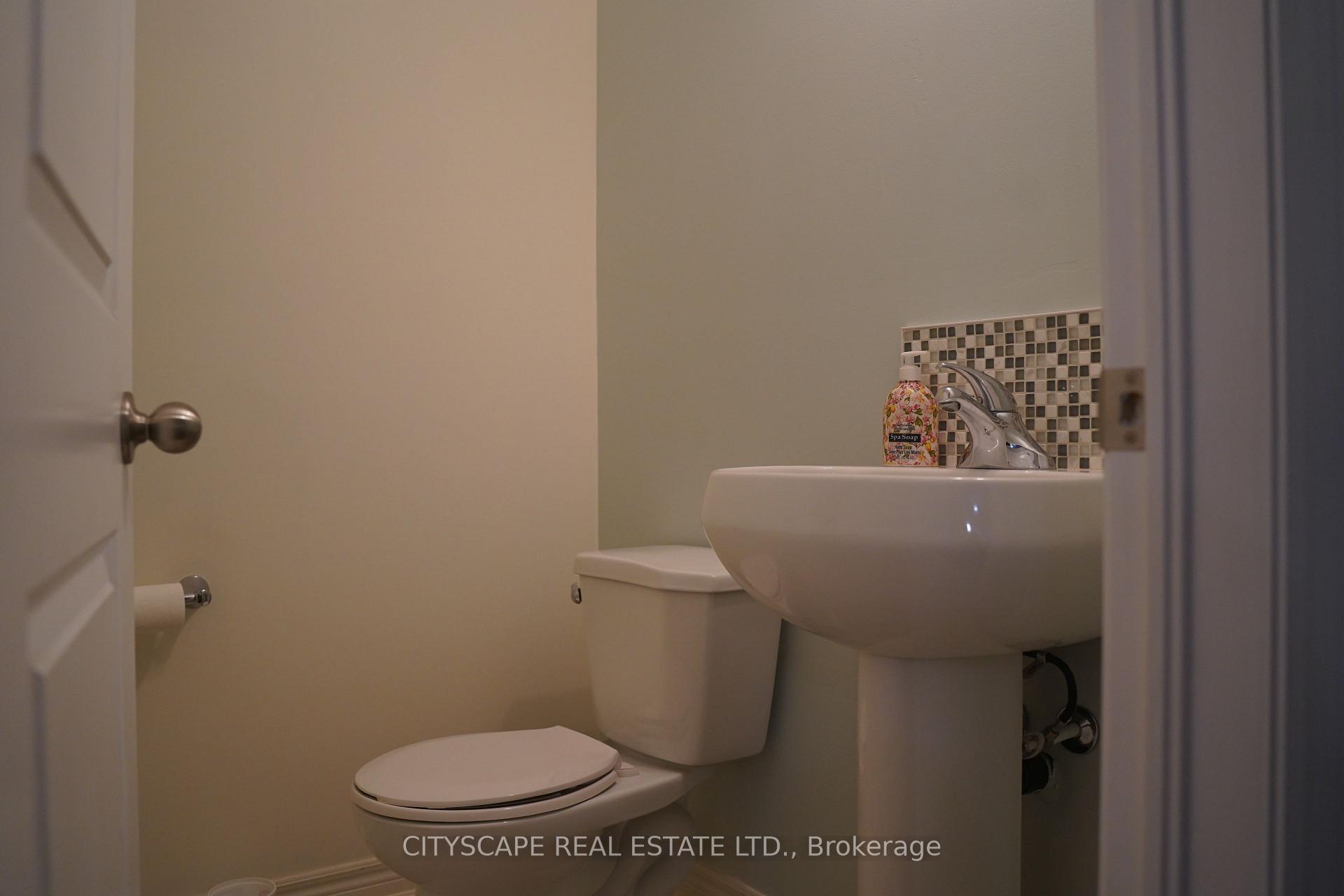 Photo 7 of Unit 17, 3045 Gladeside Avenue, Oakville, Glenorchy — HOMEH