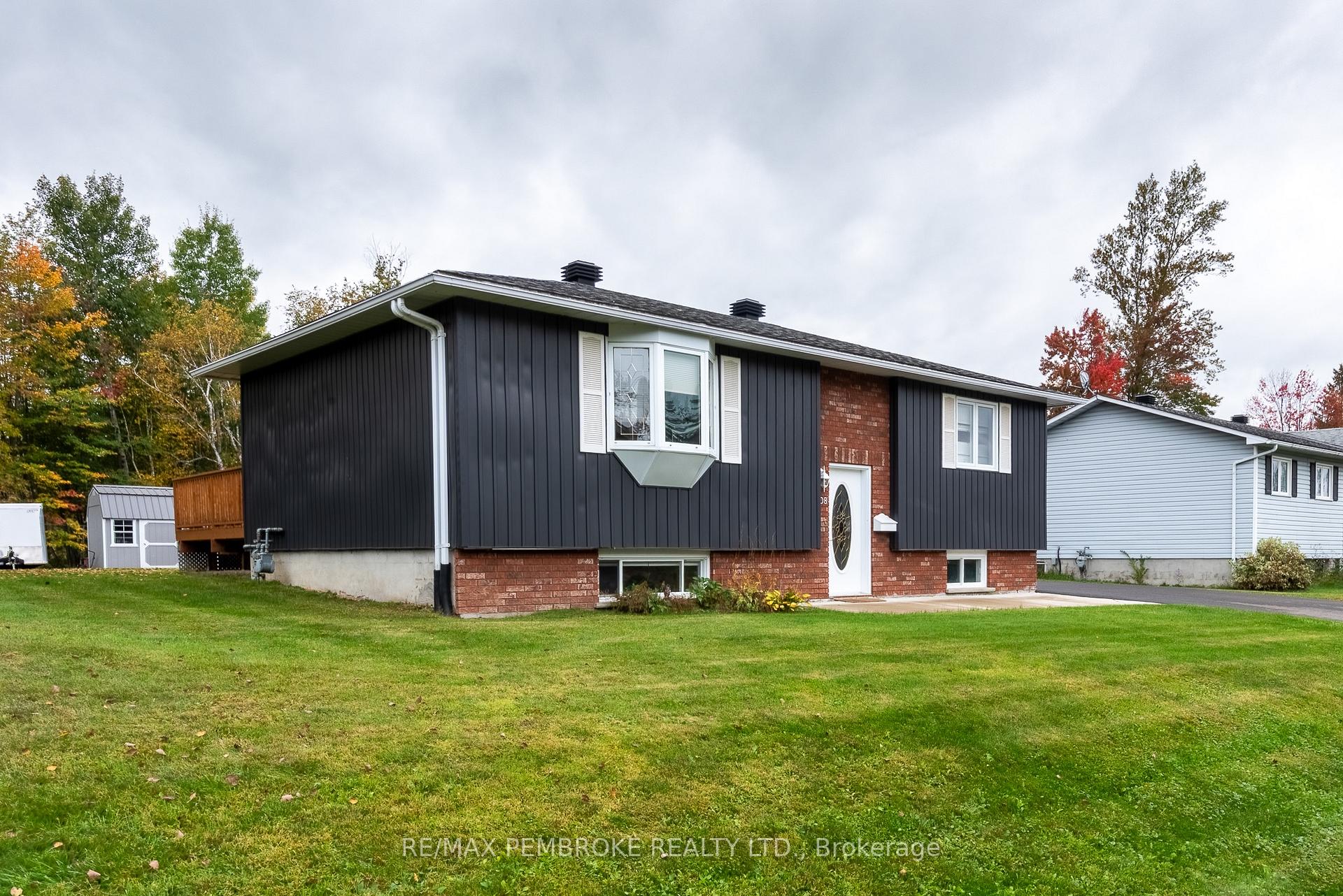 Photo 2 of 11008 Boundary Road, Pembroke, Pembroke — HOMEH