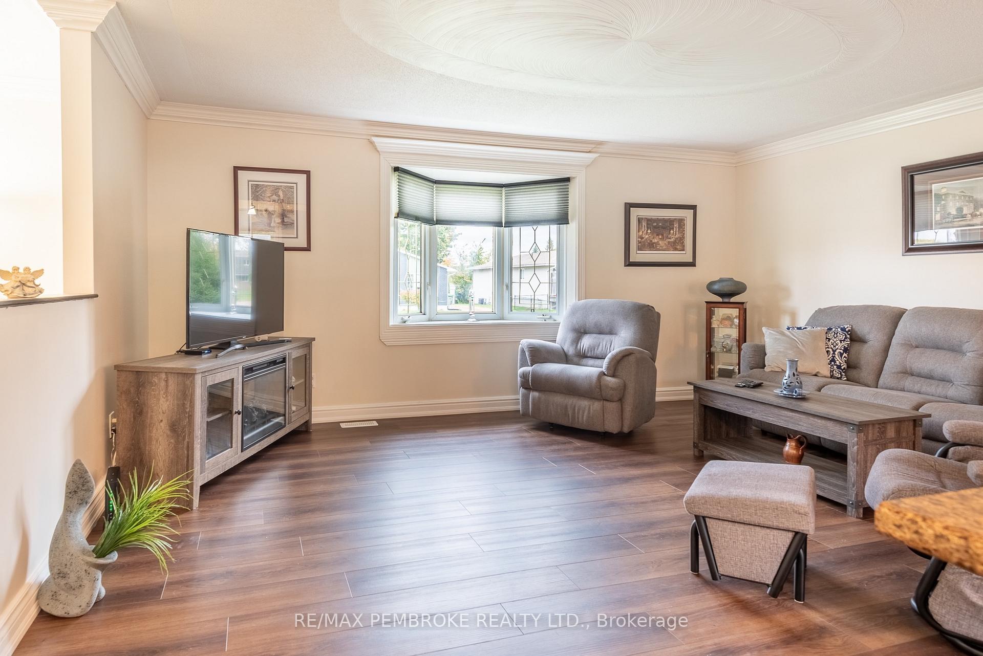 Photo 12 of 11008 Boundary Road, Pembroke, Pembroke — HOMEH