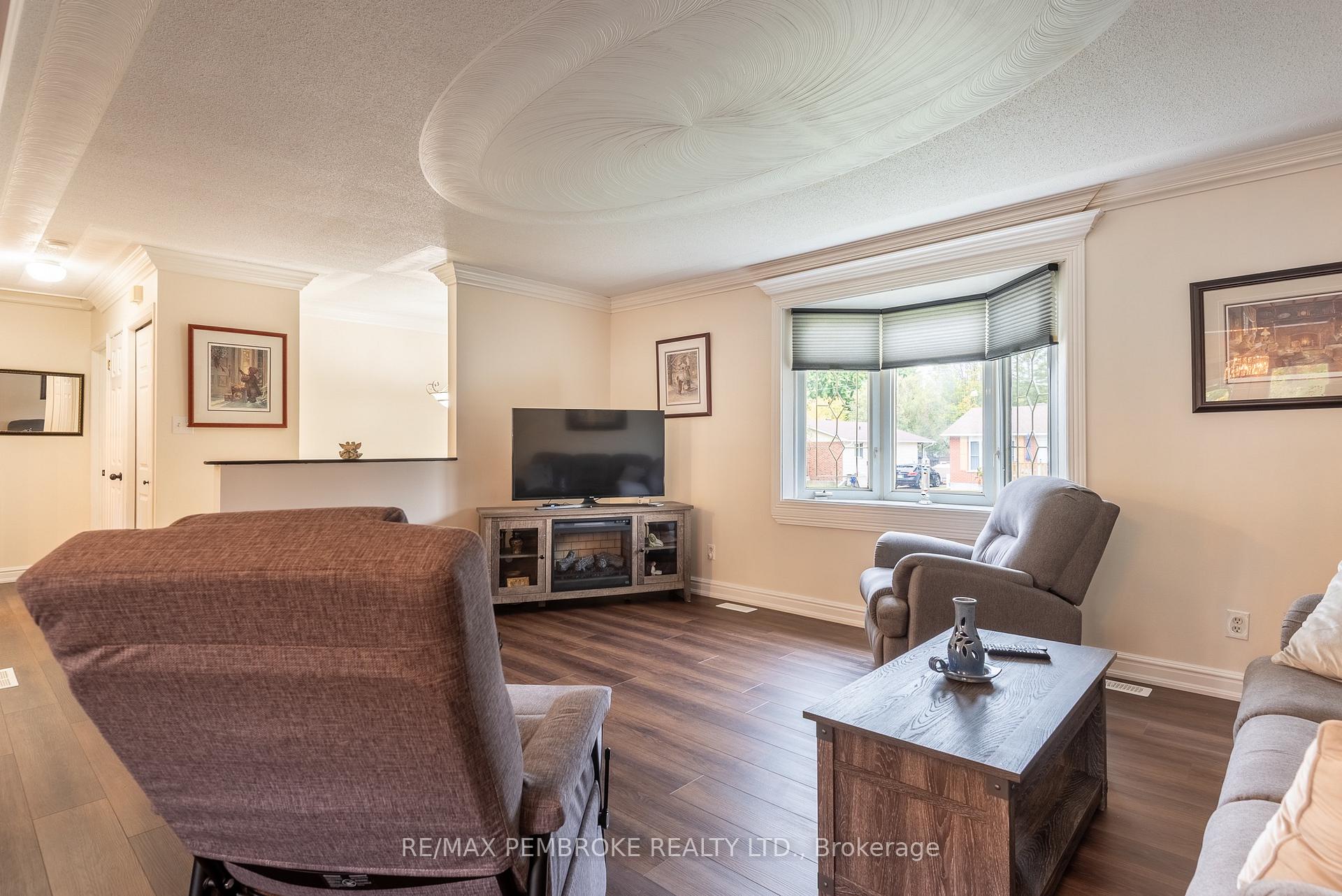 Photo 13 of 11008 Boundary Road, Pembroke, Pembroke — HOMEH