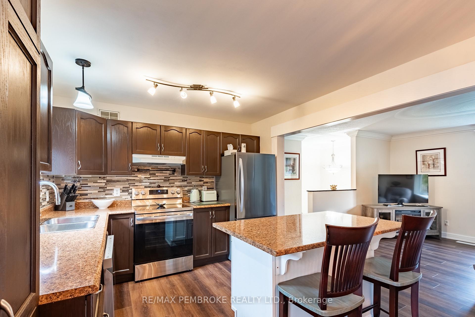 Photo 16 of 11008 Boundary Road, Pembroke, Pembroke — HOMEH