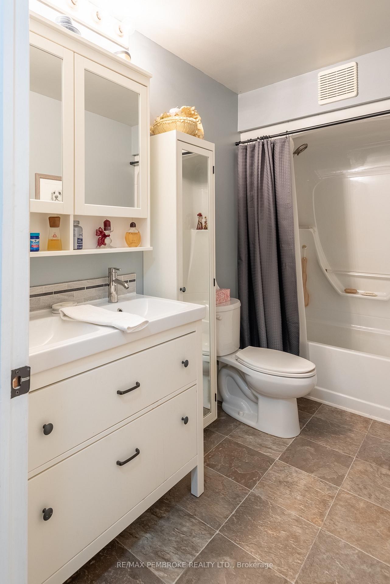 Photo 22 of 11008 Boundary Road, Pembroke, Pembroke — HOMEH