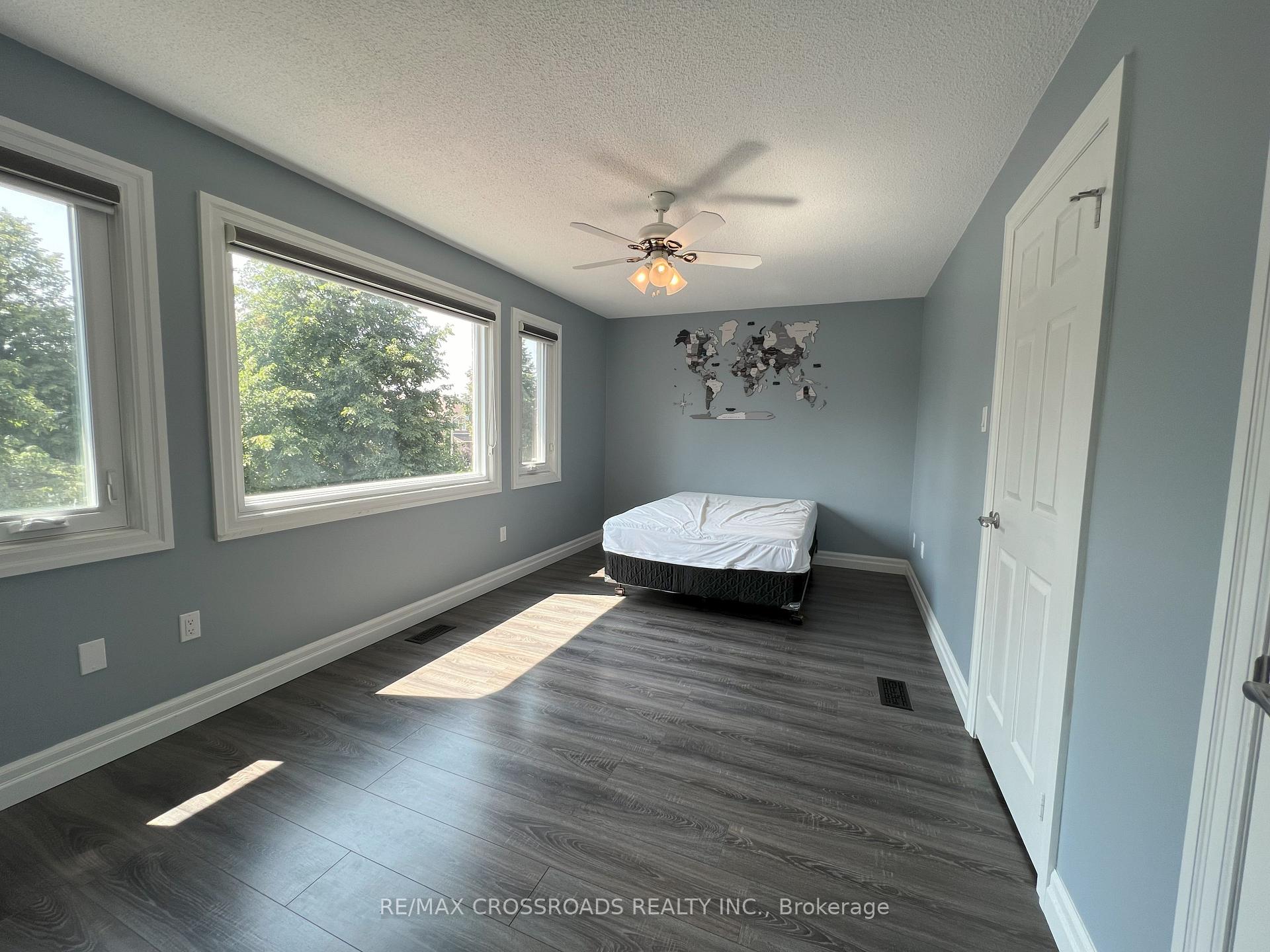 Photo 13 of 51 Hood Crescent, Brampton, Fletcher's West — HOMEH