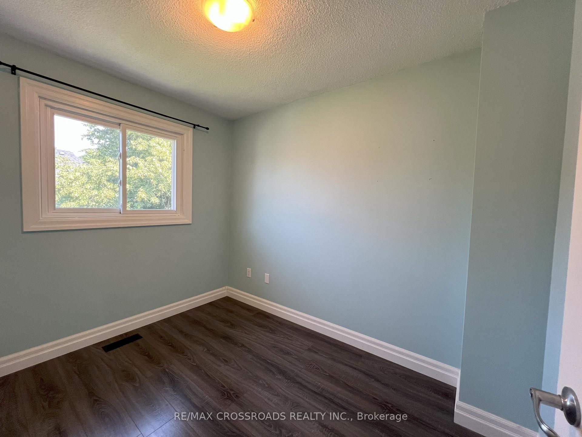 Photo 20 of 51 Hood Crescent, Brampton, Fletcher's West — HOMEH