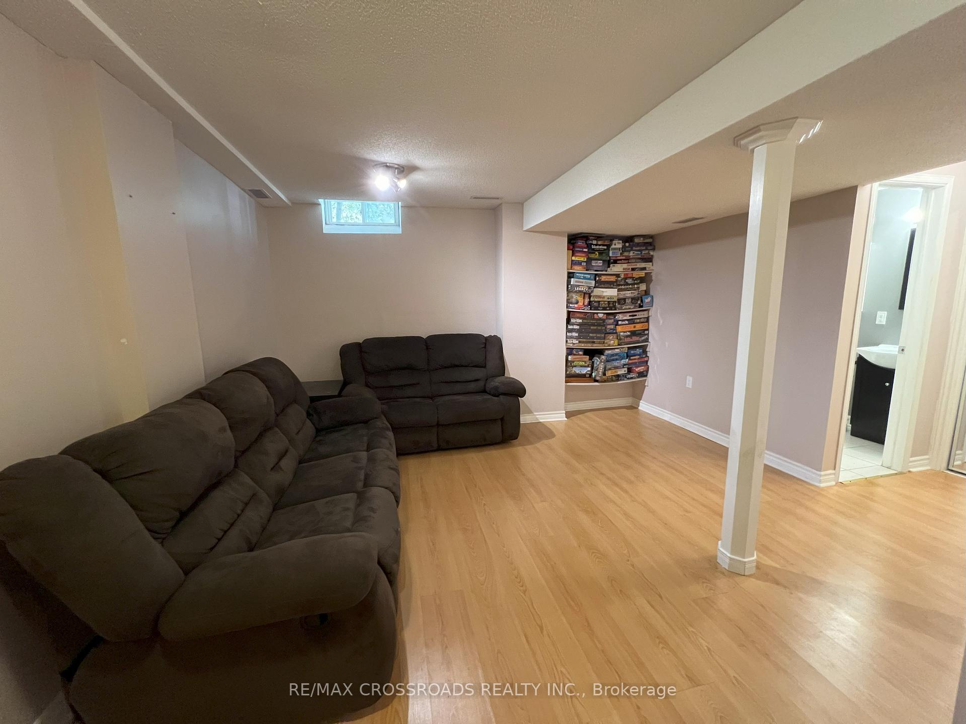 Photo 23 of 51 Hood Crescent, Brampton, Fletcher's West — HOMEH