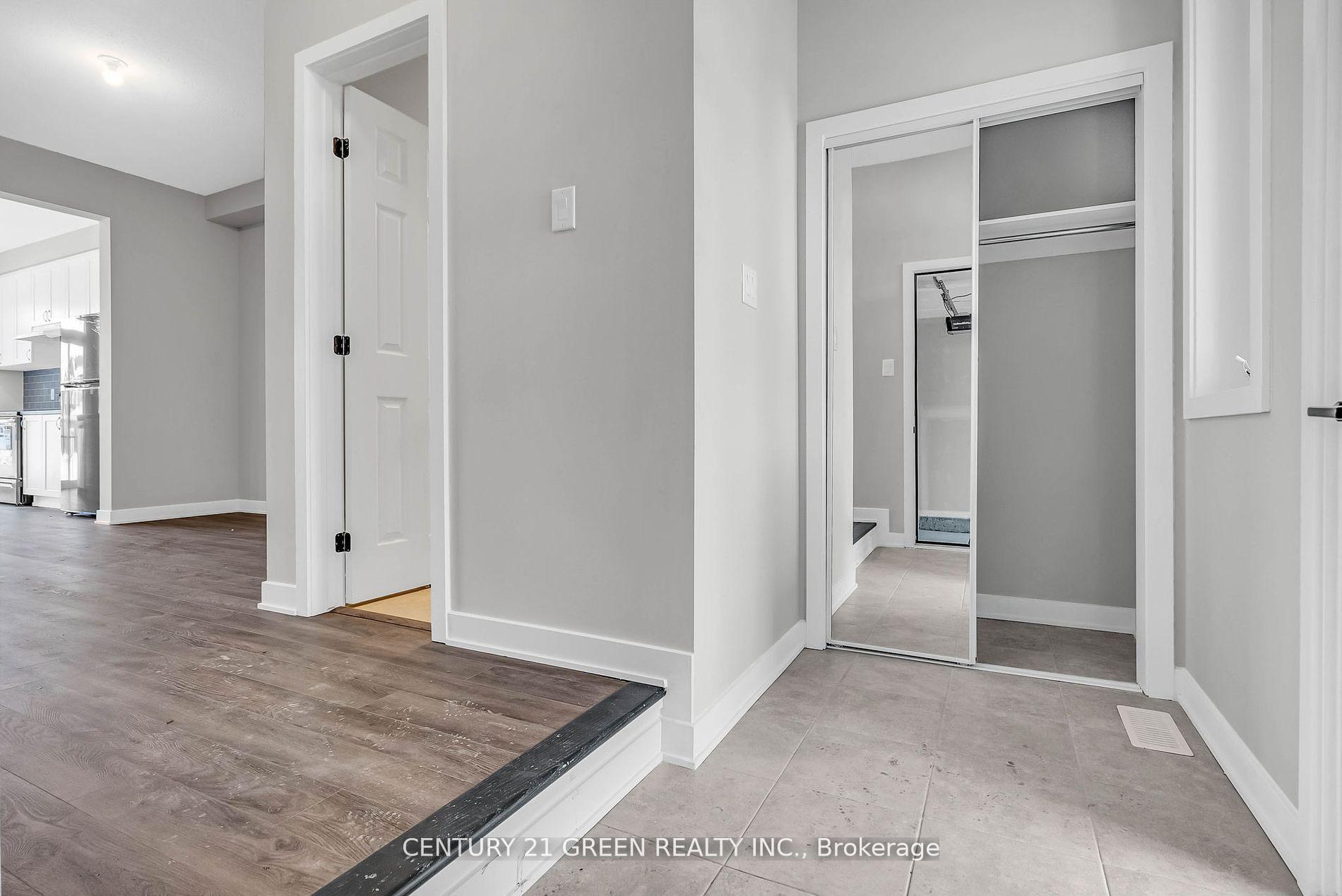 Photo 4 of 2183 Winsome Terrace, Ottawa, Fallingbrook/Gardenway South — HOMEH