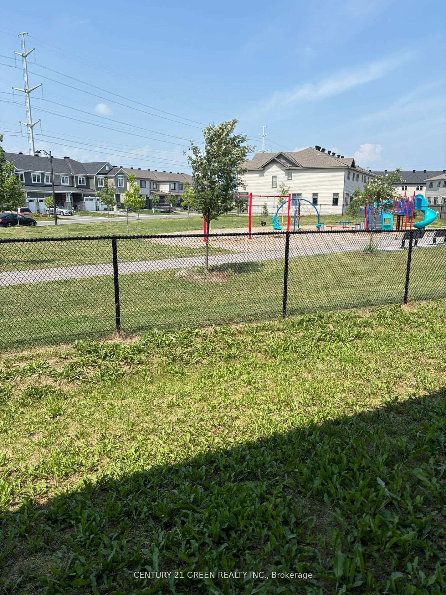 Photo 25 of 2183 Winsome Terrace, Ottawa, Fallingbrook/Gardenway South — HOMEH