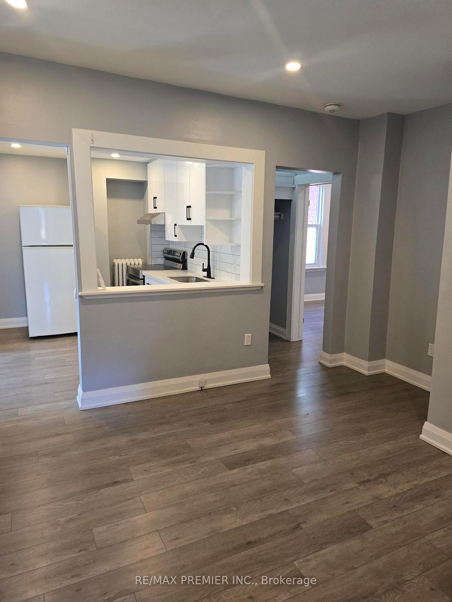 Photo 10 of 95 Cayuga Street, Brantford, Eagle Place East — HOMEH