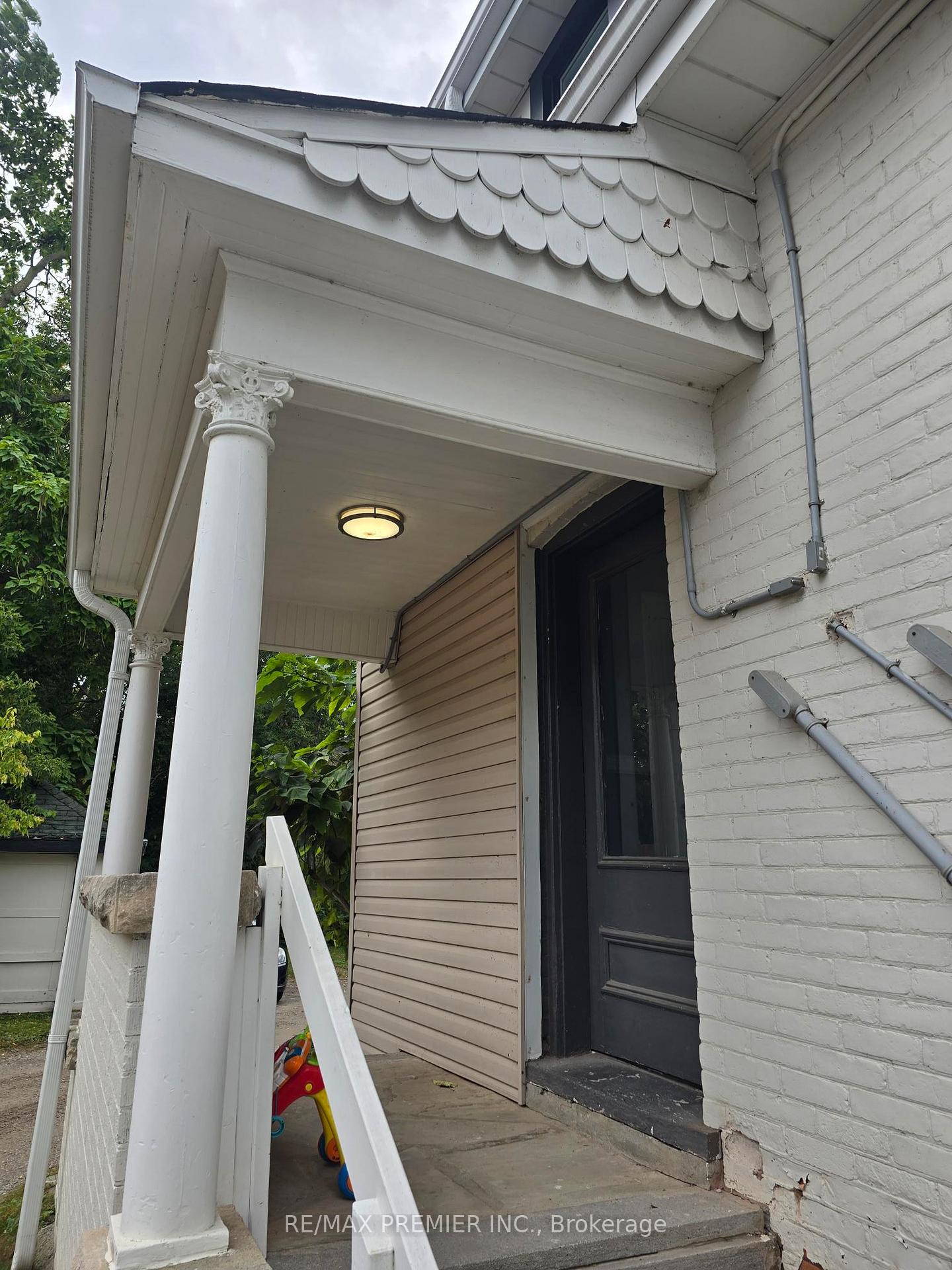 Photo 4 of 95 Cayuga Street, Brantford, Eagle Place East — HOMEH