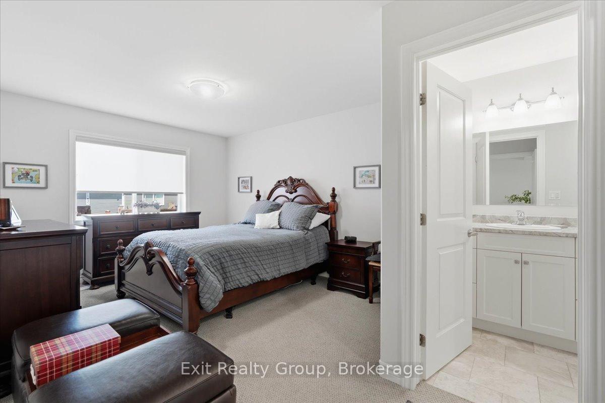 Photo 12 of 30 Sandhu Crescent, Belleville, Belleville Ward — HOMEH