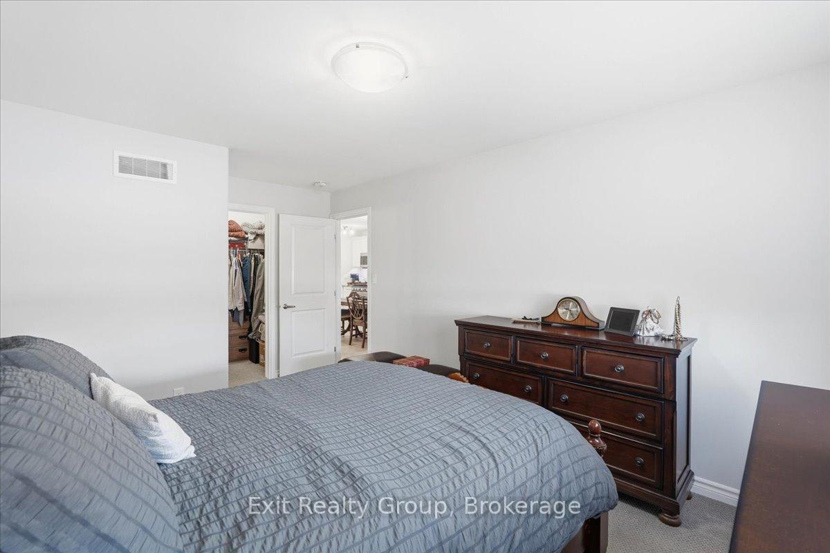 Photo 13 of 30 Sandhu Crescent, Belleville, Belleville Ward — HOMEH