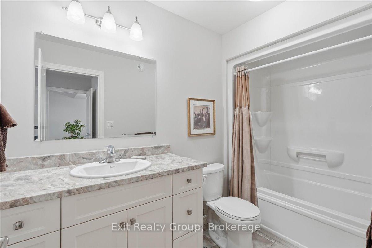 Photo 14 of 30 Sandhu Crescent, Belleville, Belleville Ward — HOMEH