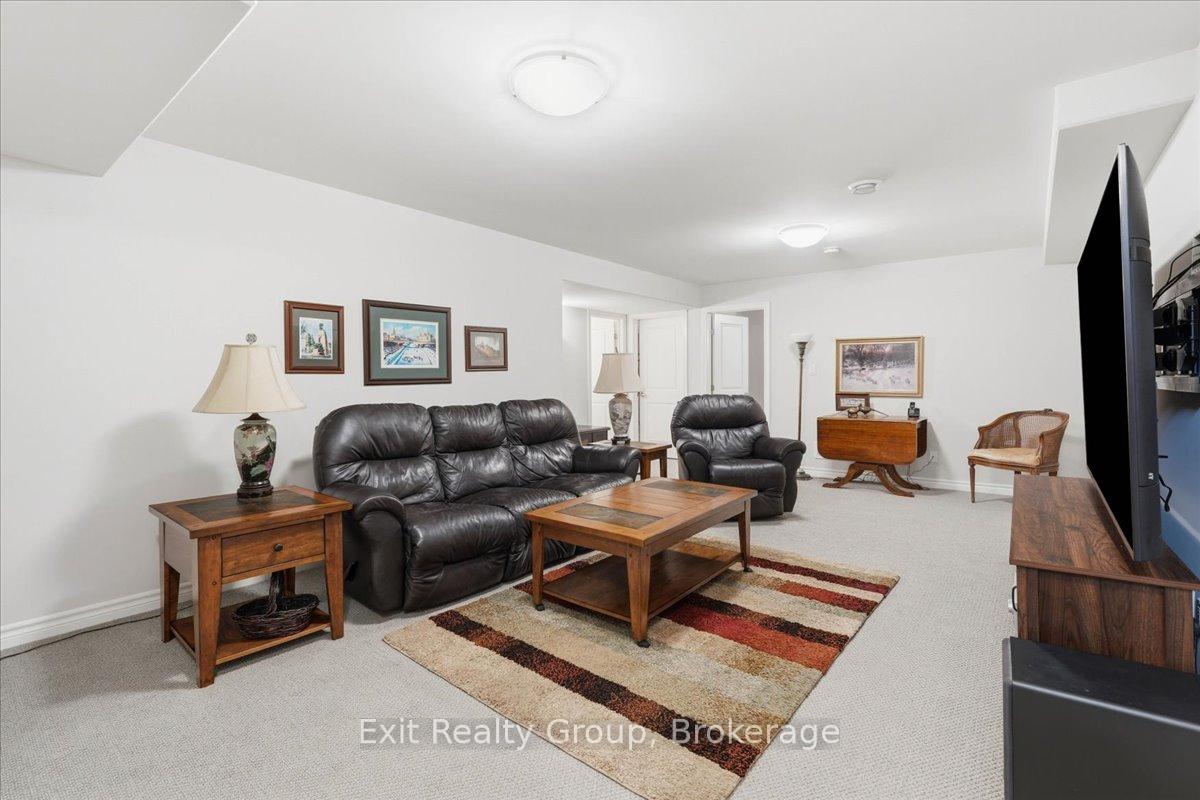 Photo 16 of 30 Sandhu Crescent, Belleville, Belleville Ward — HOMEH