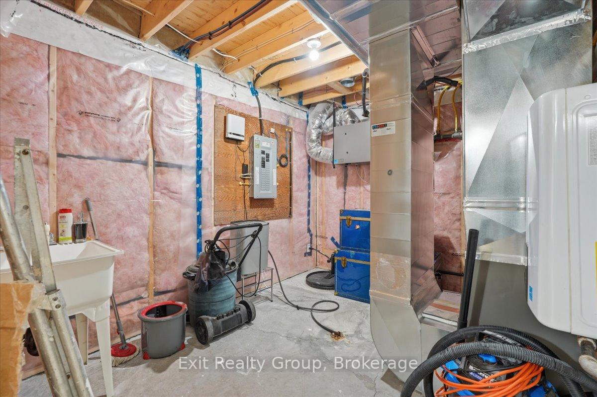 Photo 23 of 30 Sandhu Crescent, Belleville, Belleville Ward — HOMEH