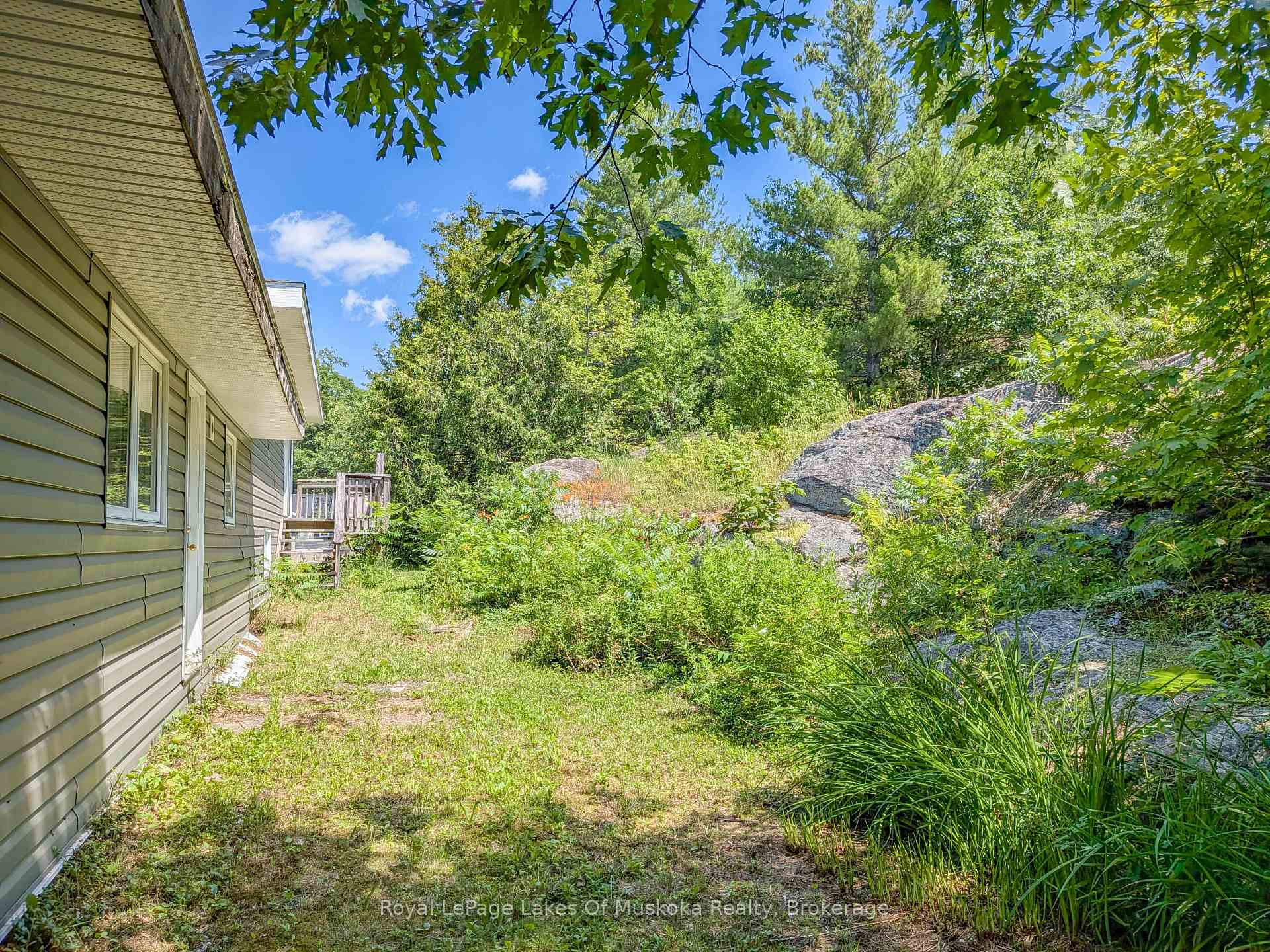Photo 3 of 1314 Winhara Road, Gravenhurst, Muskoka (S) — HOMEH