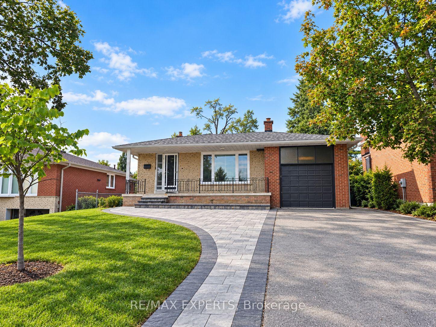 Photo 1 of 24 Roskell Crescent, North York, York University Heights — HOMEH