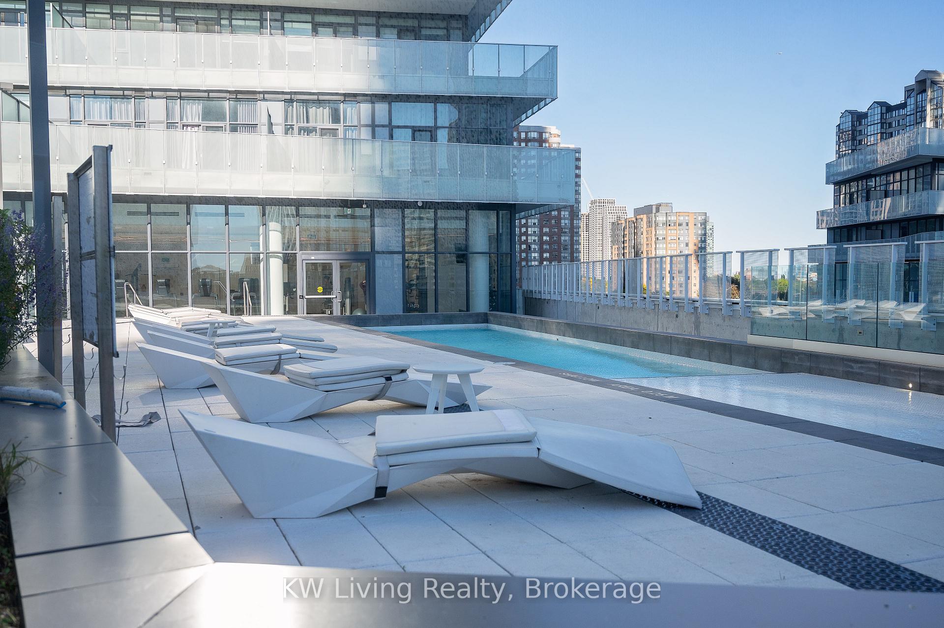 Photo 15 of Unit 4404, 3900 Confederation Parkway, Mississauga, City Centre — HOMEH