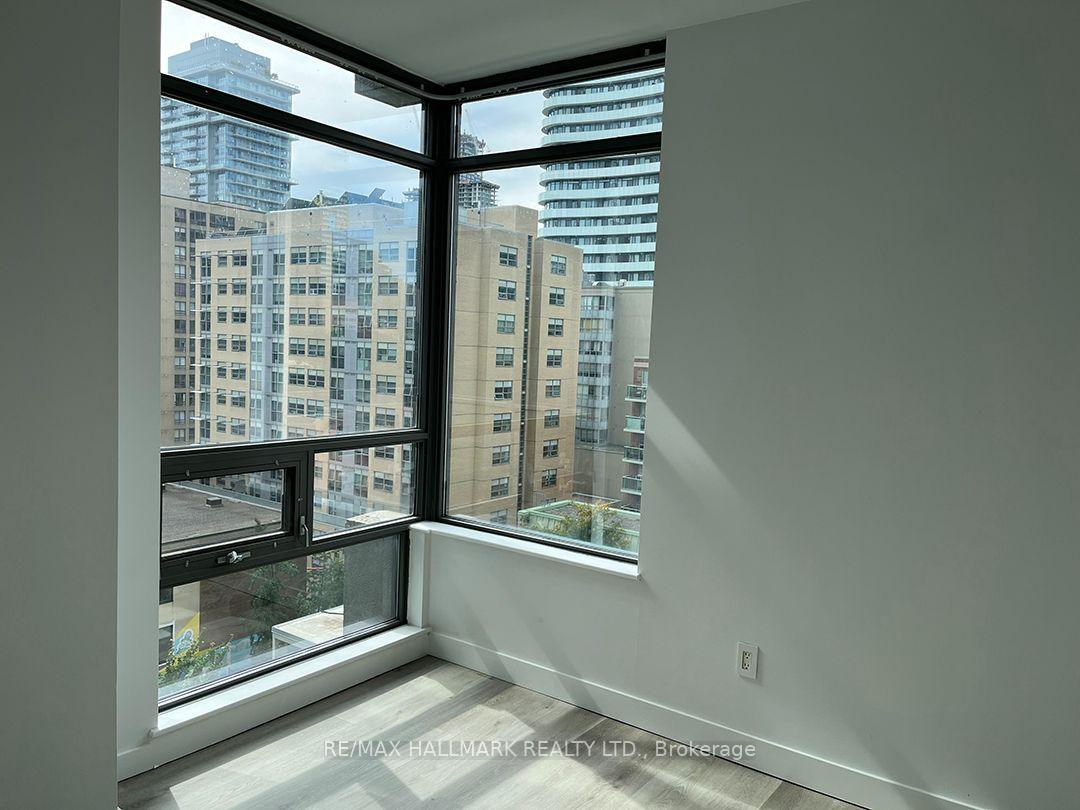 Photo 8 of Unit 803, 281 Mutual Street, Toronto, Church-Yonge Corridor — HOMEH