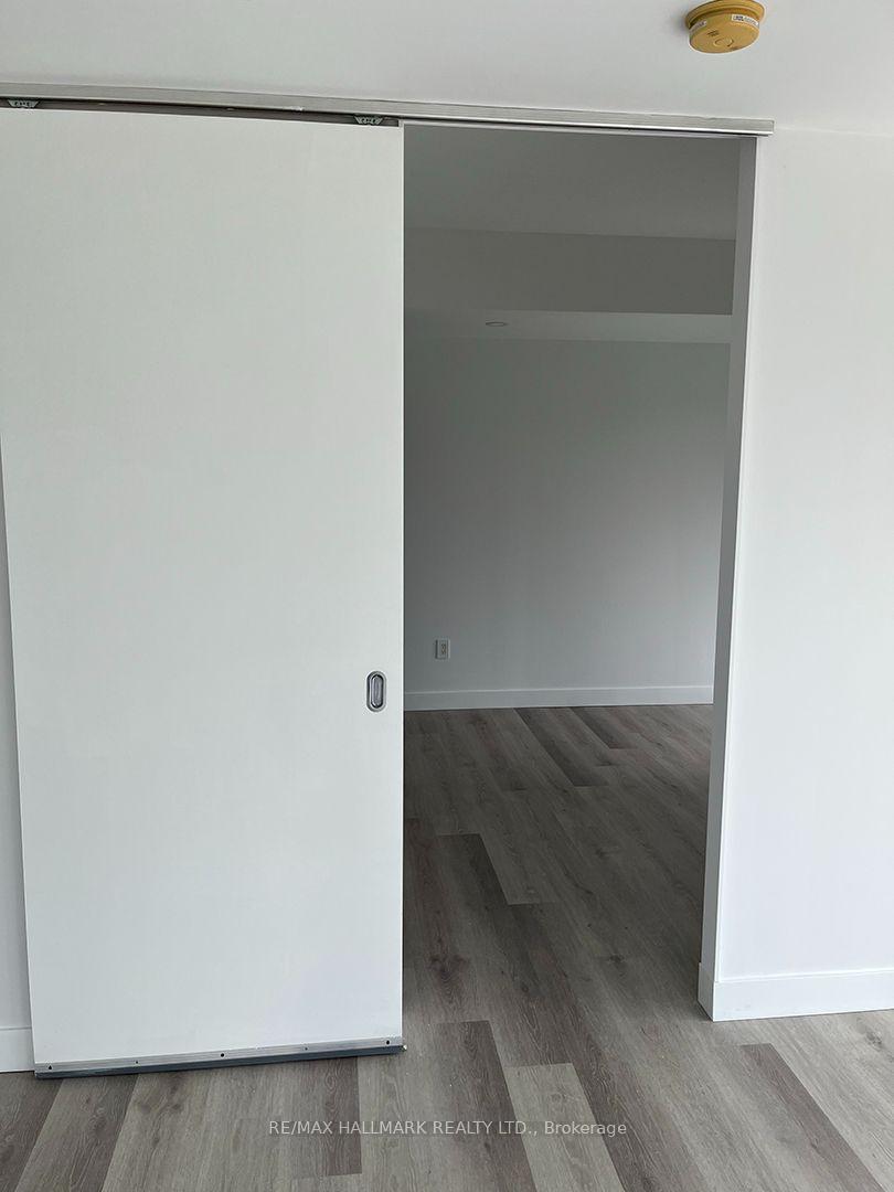 Photo 9 of Unit 803, 281 Mutual Street, Toronto, Church-Yonge Corridor — HOMEH