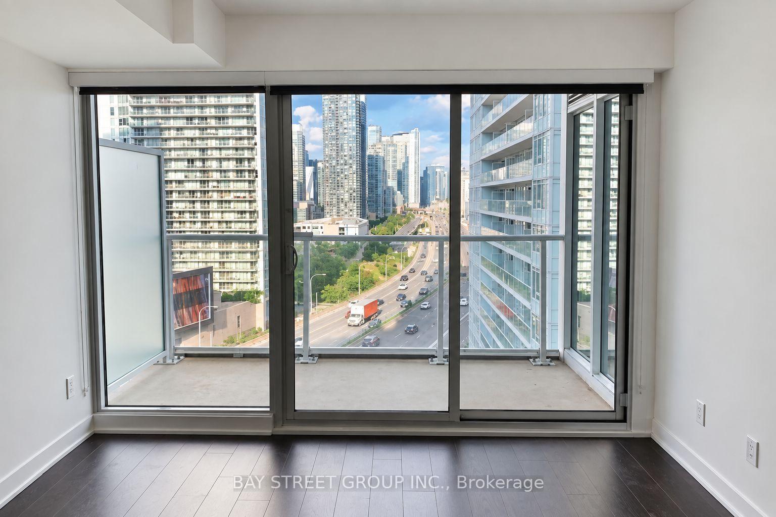 Photo 8 of Unit 1608, 19 Bathurst Street, Toronto, Waterfront Communities — HOMEH