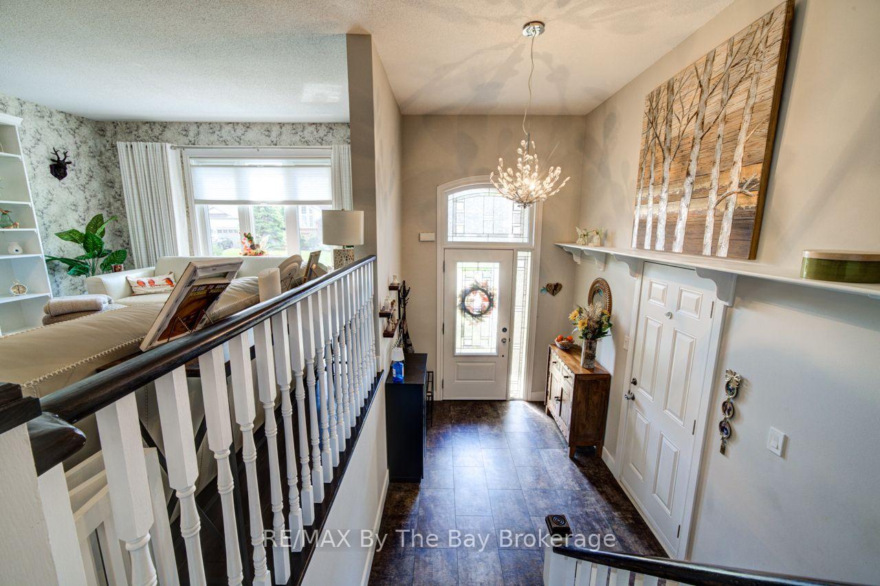 Photo 8 of 9 Cranberry Heights, Wasaga Beach — HOMEH