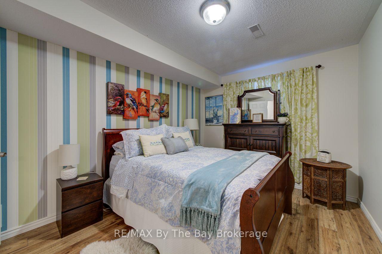 Photo 26 of 9 Cranberry Heights, Wasaga Beach — HOMEH