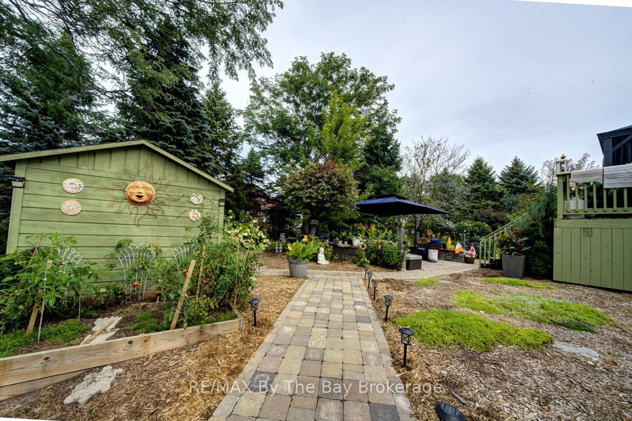 Photo 33 of 9 Cranberry Heights, Wasaga Beach — HOMEH