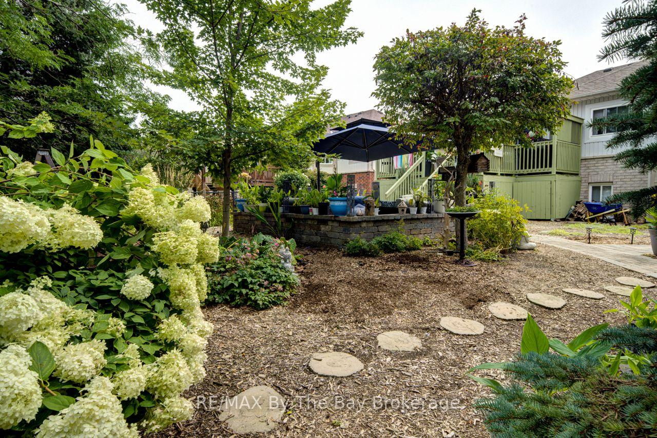Photo 35 of 9 Cranberry Heights, Wasaga Beach — HOMEH