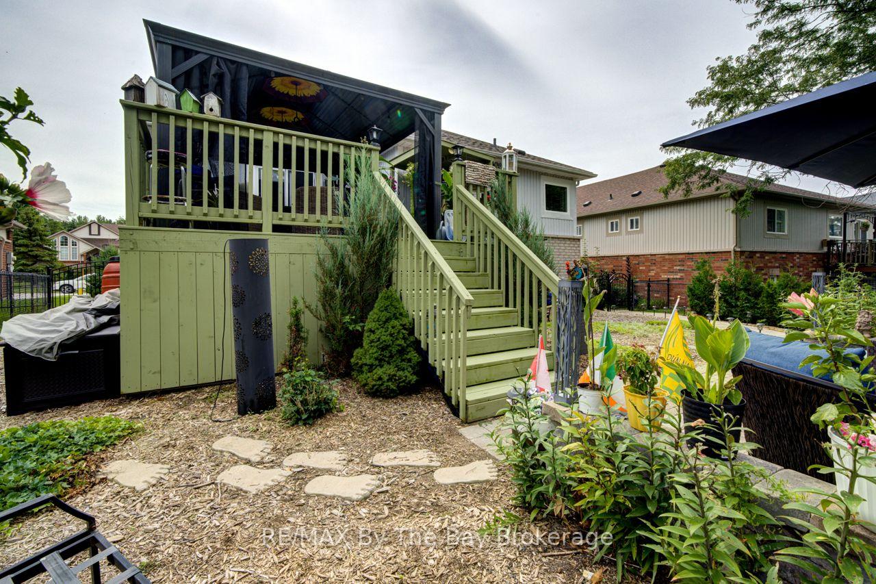 Photo 39 of 9 Cranberry Heights, Wasaga Beach — HOMEH