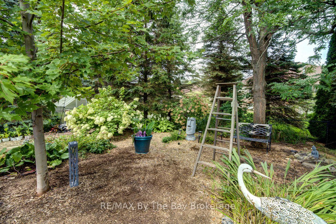 Photo 40 of 9 Cranberry Heights, Wasaga Beach — HOMEH