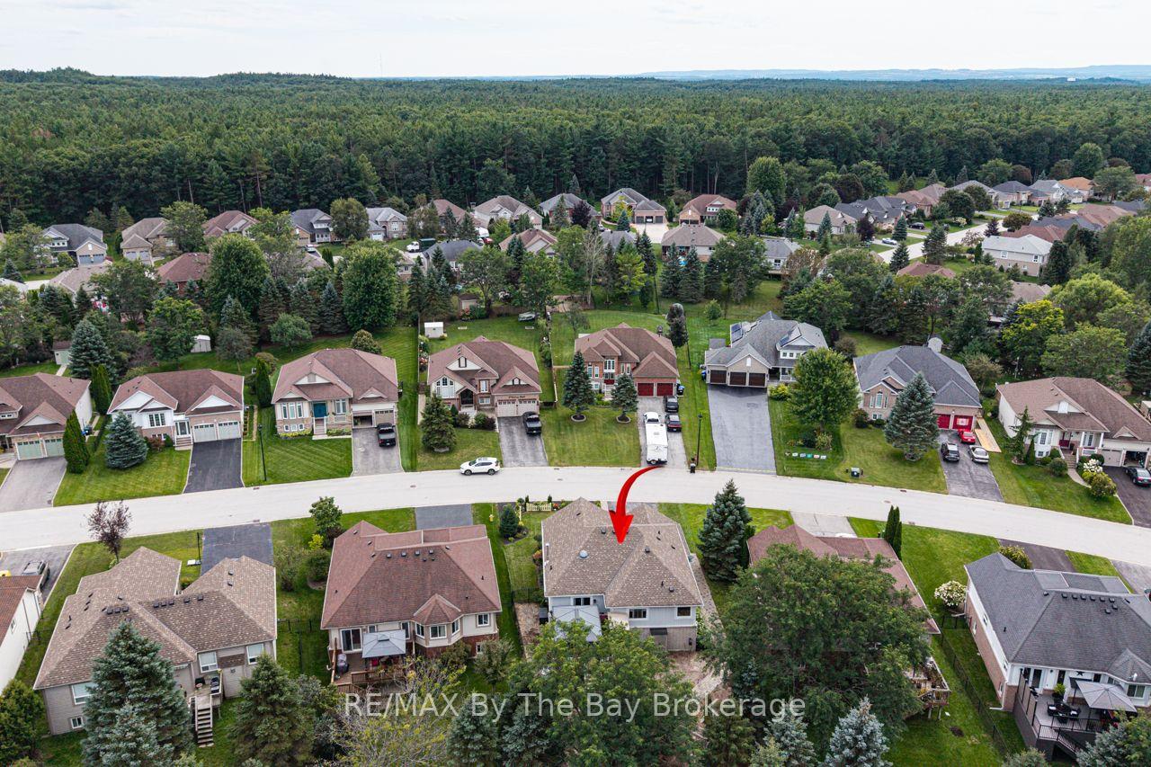 Photo 49 of 9 Cranberry Heights, Wasaga Beach — HOMEH