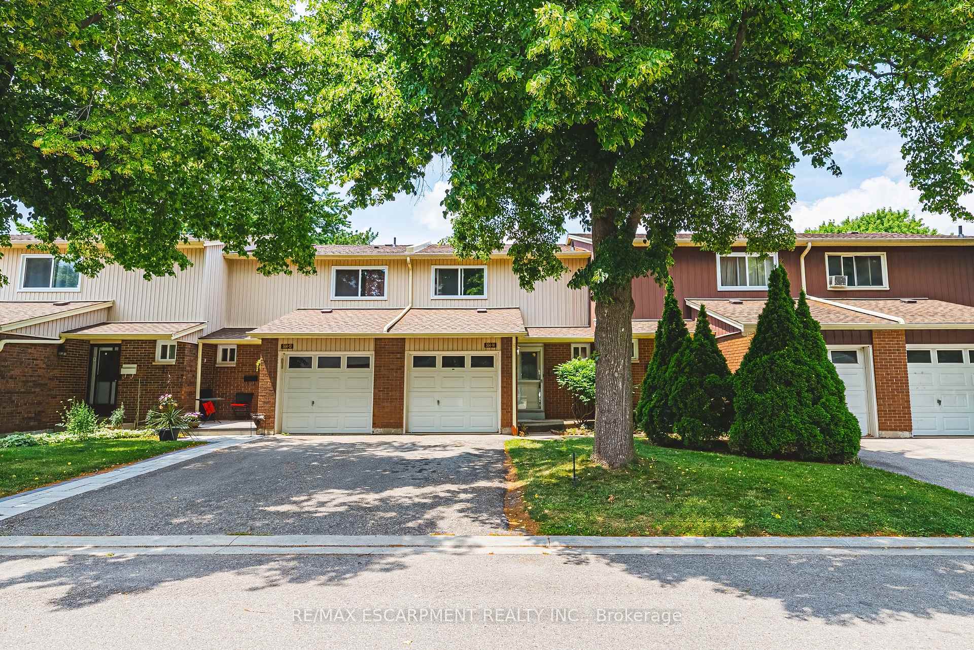 Photo of Unit 14, 564 Sheraton Road