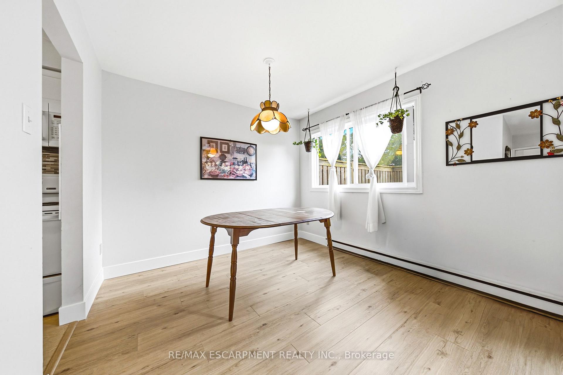 Photo 6 of Unit 14, 564 Sheraton Road, Burlington, Appleby — HOMEH