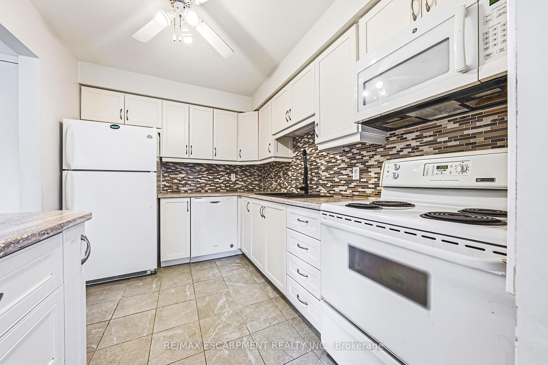 Photo 9 of Unit 14, 564 Sheraton Road, Burlington, Appleby — HOMEH