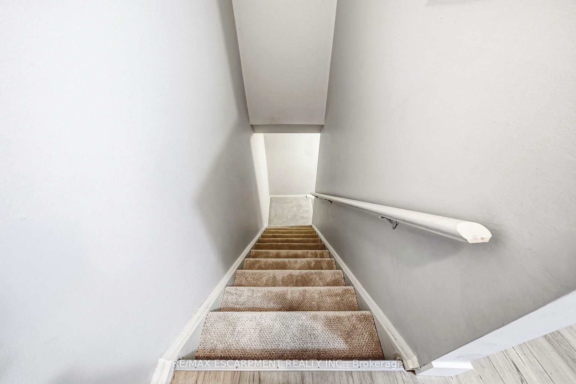 Photo 12 of Unit 14, 564 Sheraton Road, Burlington, Appleby — HOMEH
