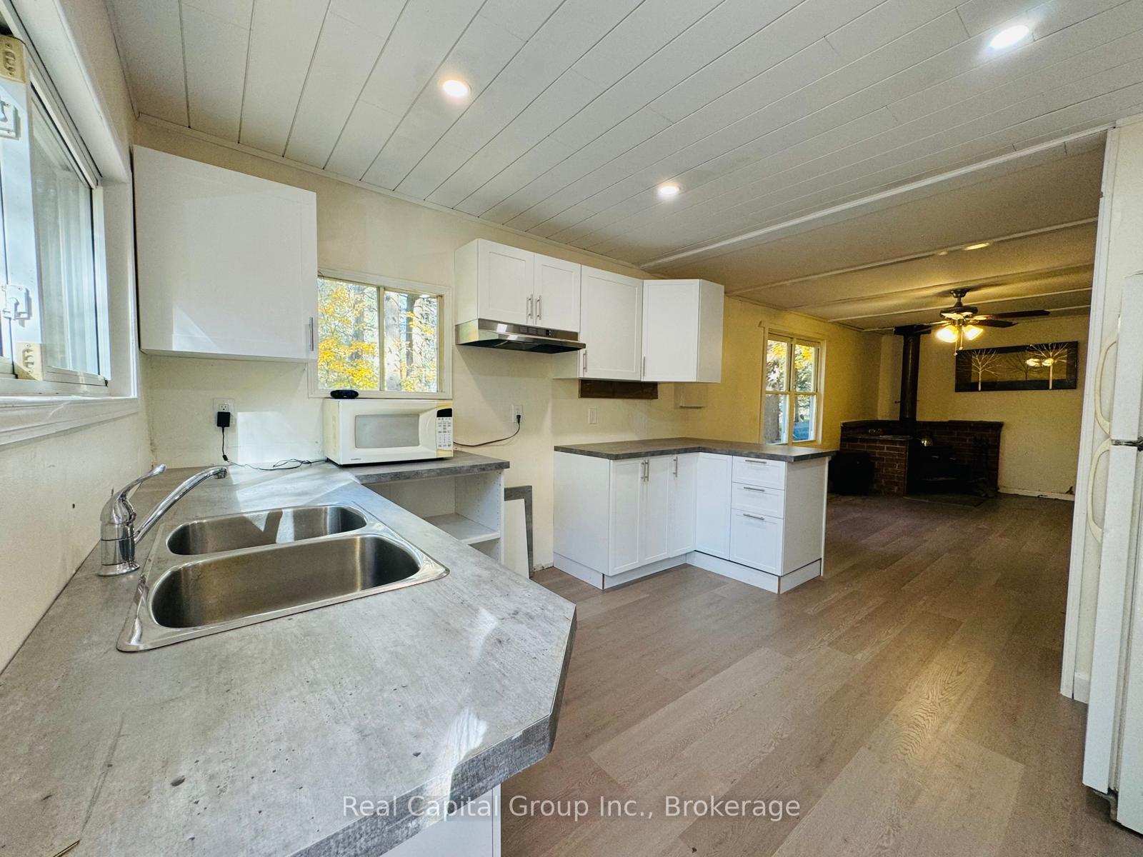Photo 3 of 1080 Four Seasons Road, Gravenhurst, Morrison — HOMEH