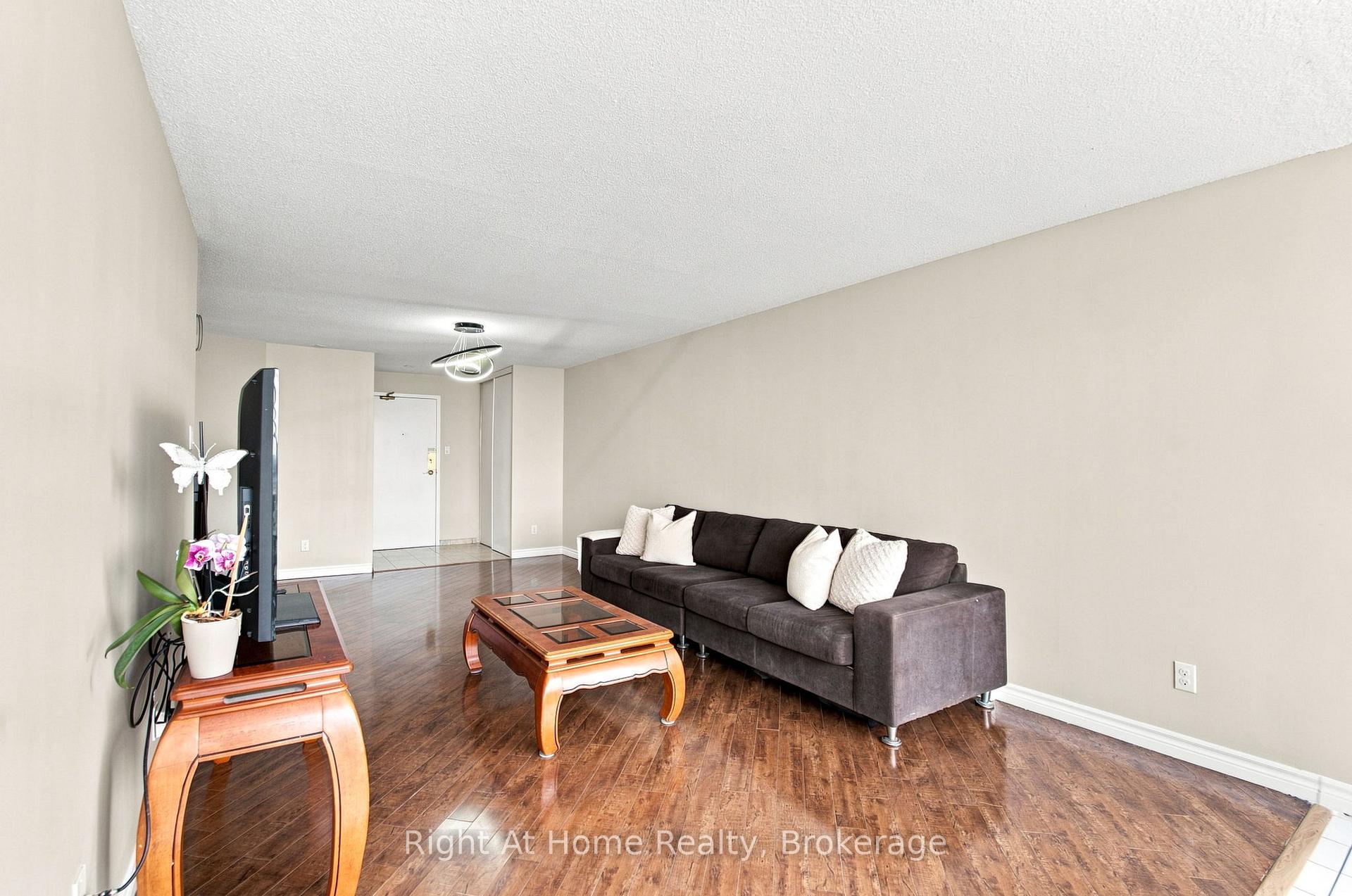 Photo 5 of Unit 1215, 11753 Sheppard Avenue E, Scarborough, Rouge — HOMEH