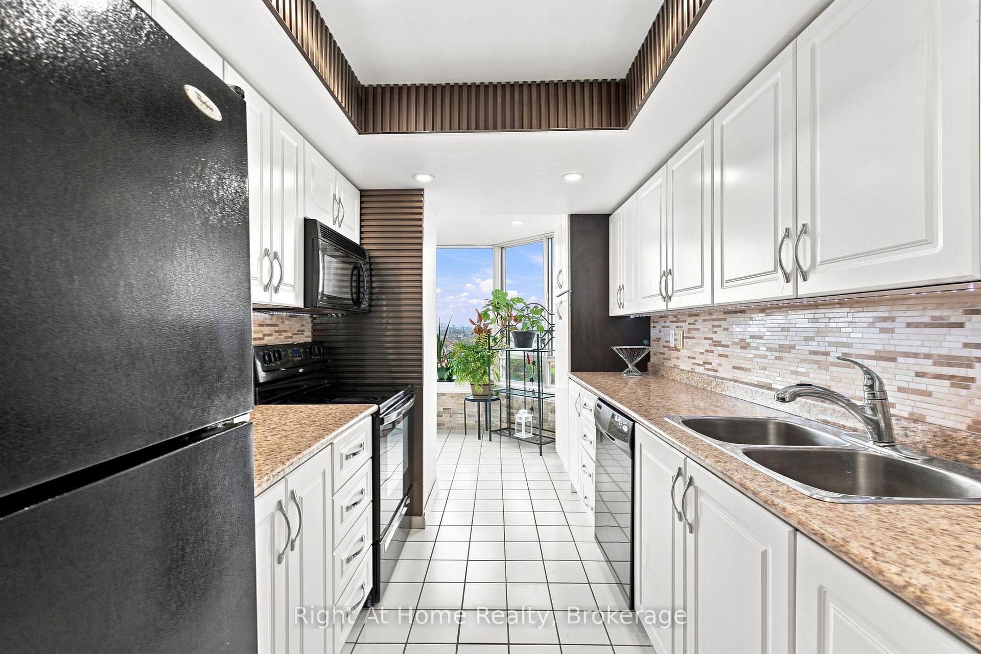 Photo 22 of Unit 1215, 11753 Sheppard Avenue E, Scarborough, Rouge — HOMEH