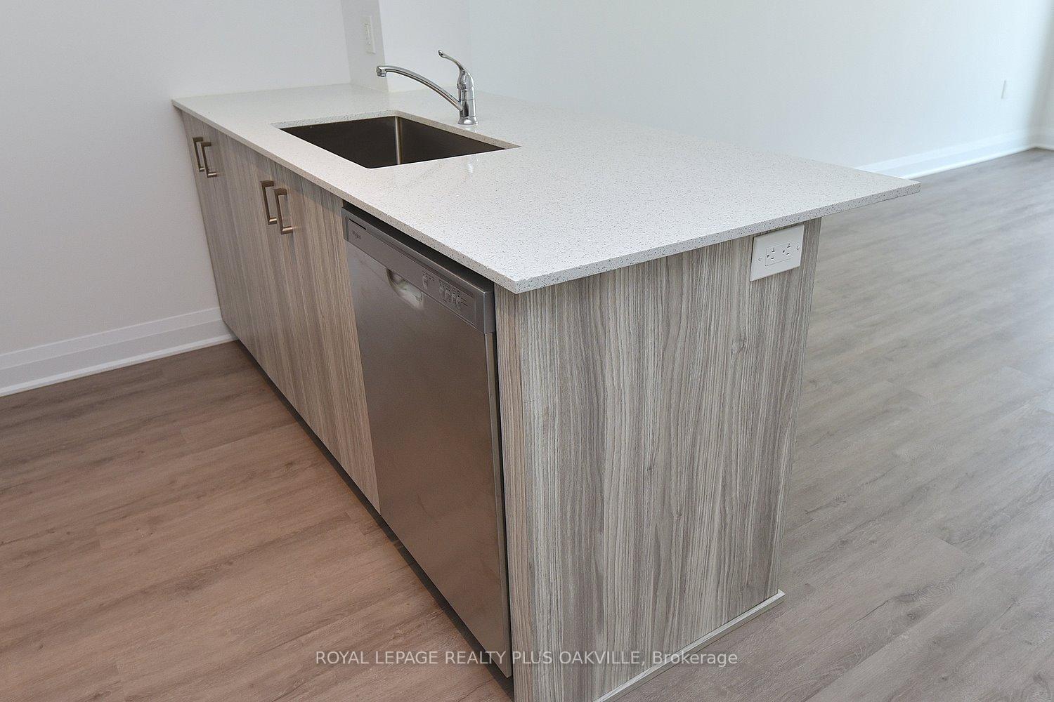 Photo 12 of Unit 514, 1936 Rymal Road E, Hamilton, Stoney Creek — HOMEH