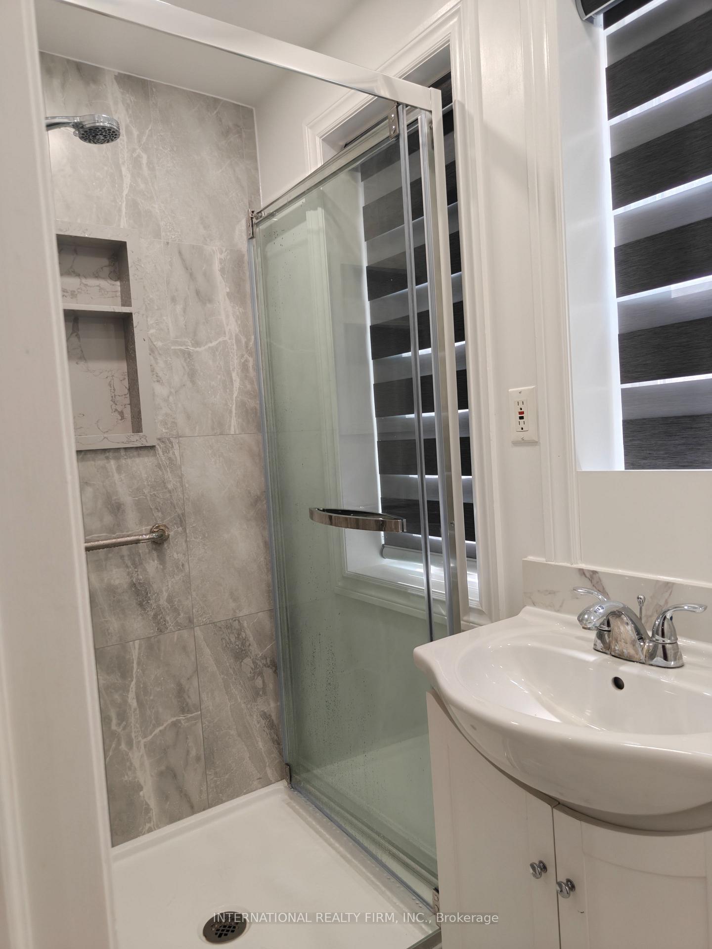 Photo 8 of 86 Patterson Avenue, Scarborough, Oakridge — HOMEH