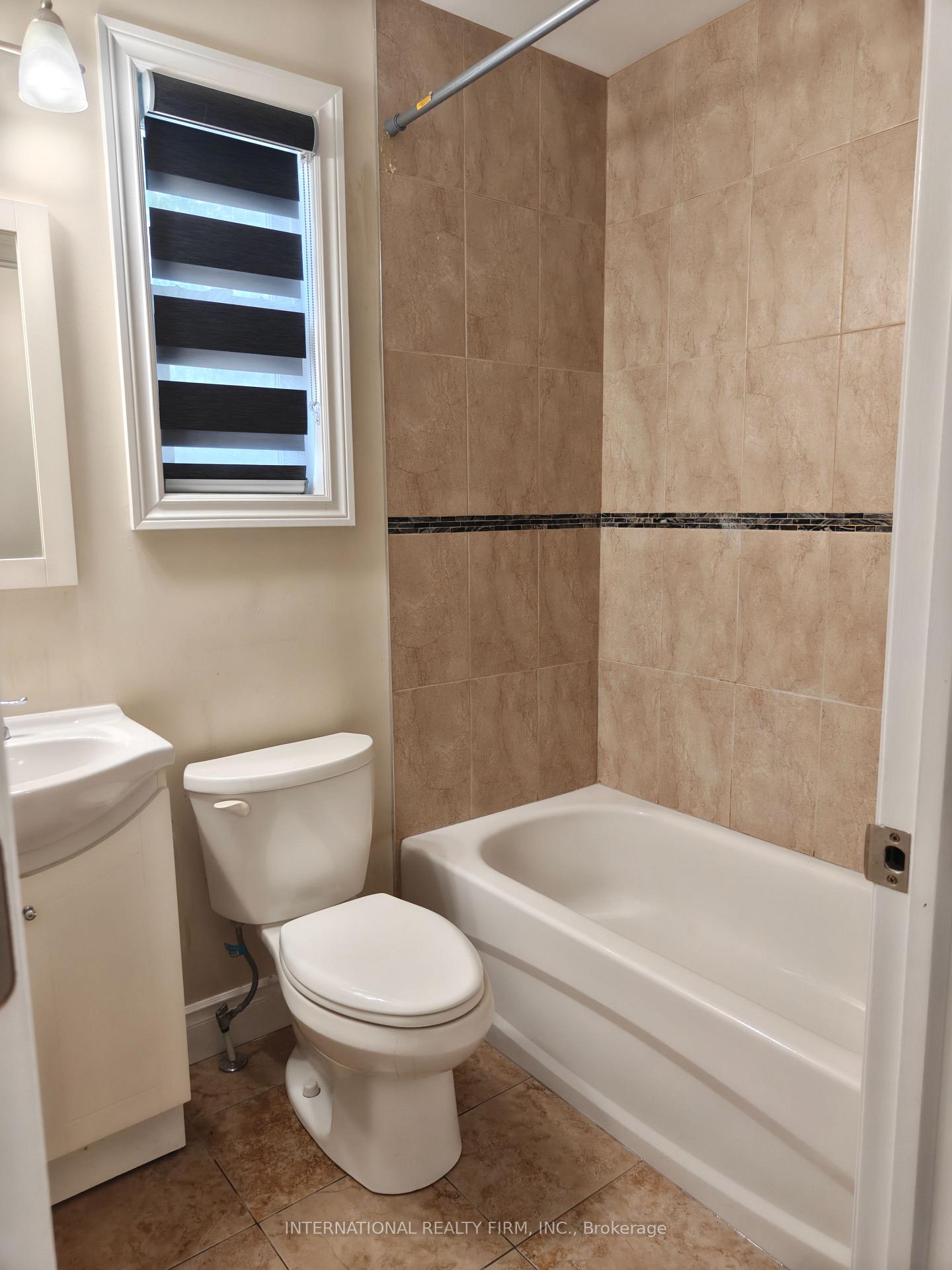 Photo 12 of 86 Patterson Avenue, Scarborough, Oakridge — HOMEH